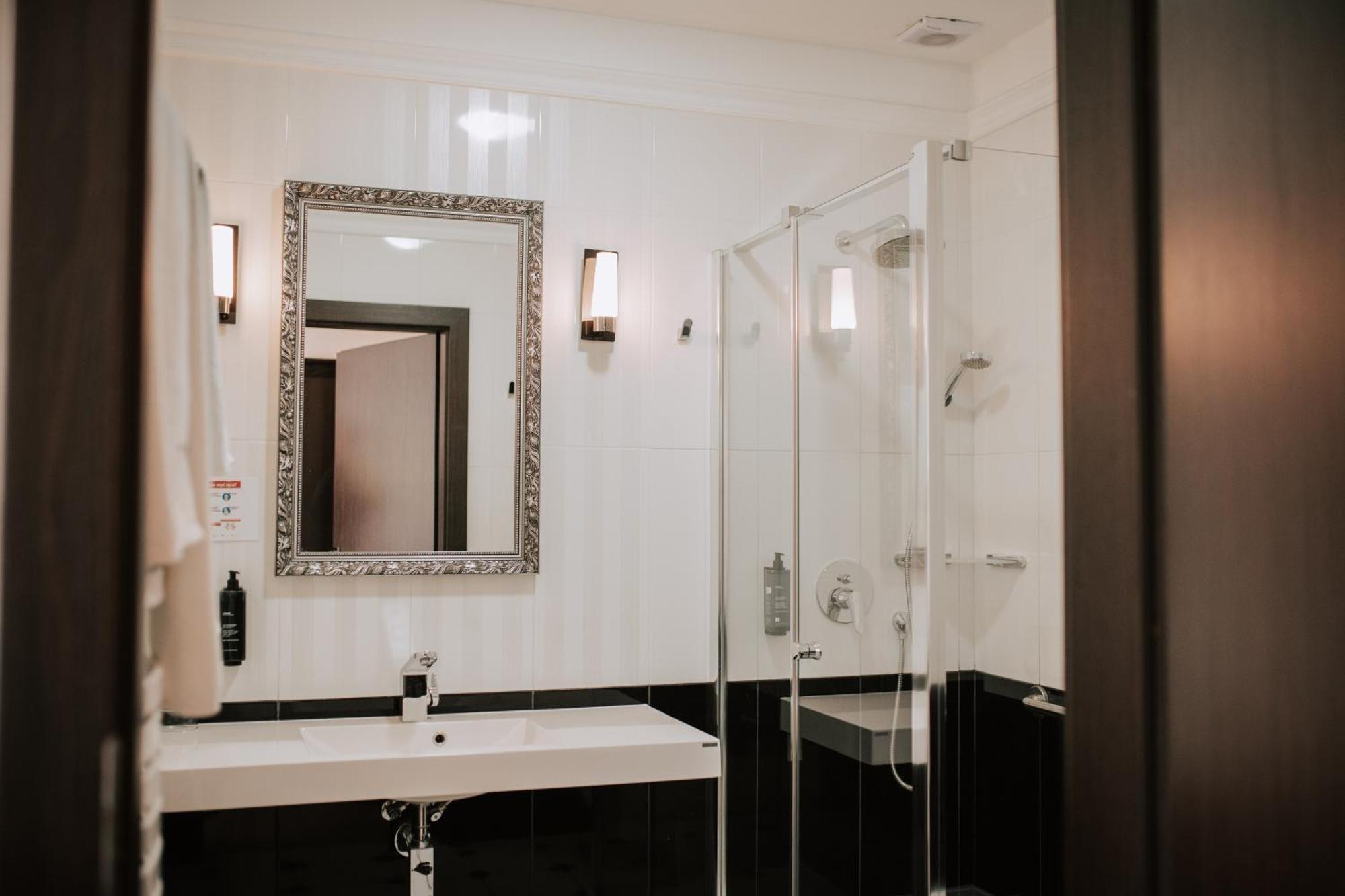 Hotel Toscania Włoszakowice 外观 照片